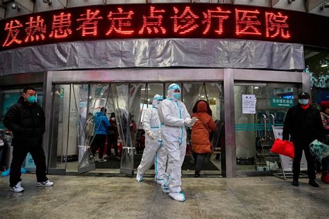 what are the symptoms of the new coronavirus from china